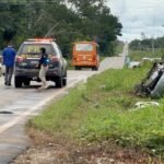 Colisão entre dois táxis termina com veículo capotado na BR-364, em Bujari